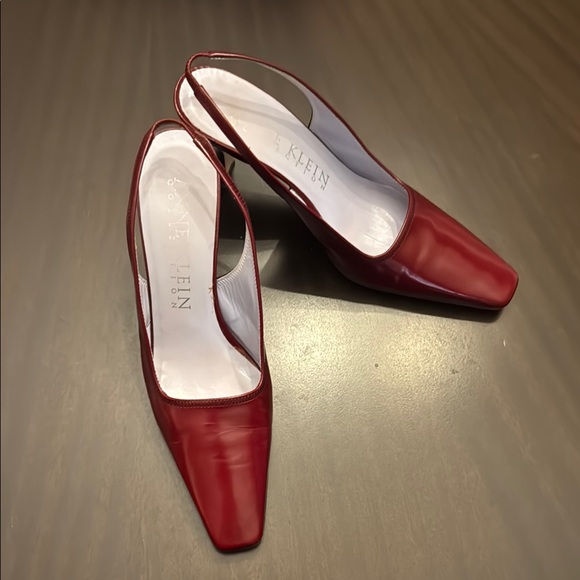 Anne Klein Red Slingback Heels - Picture 1 of 12